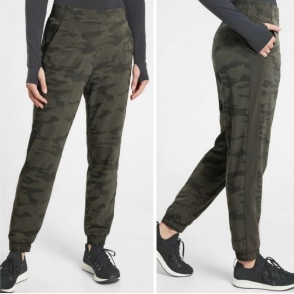 Athleta Brooklyn Textured Lined Jogger Green Camo Size 12 PETITE